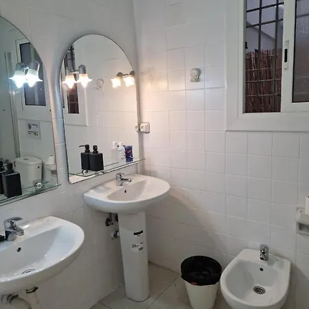 By Eixample Hostel