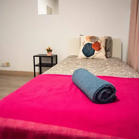 By Eixample Hostel *